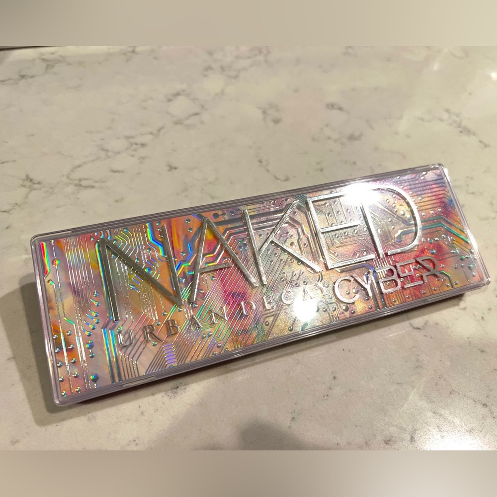Urban Decay Naked Cyber Eyeshadow Palette